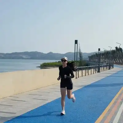 赖娜