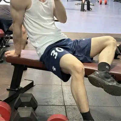 邹龙欣